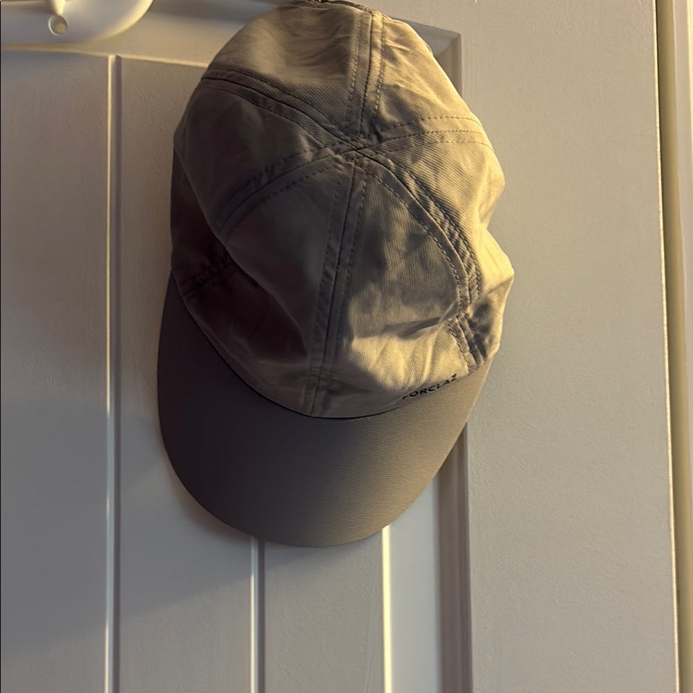 Grey hat